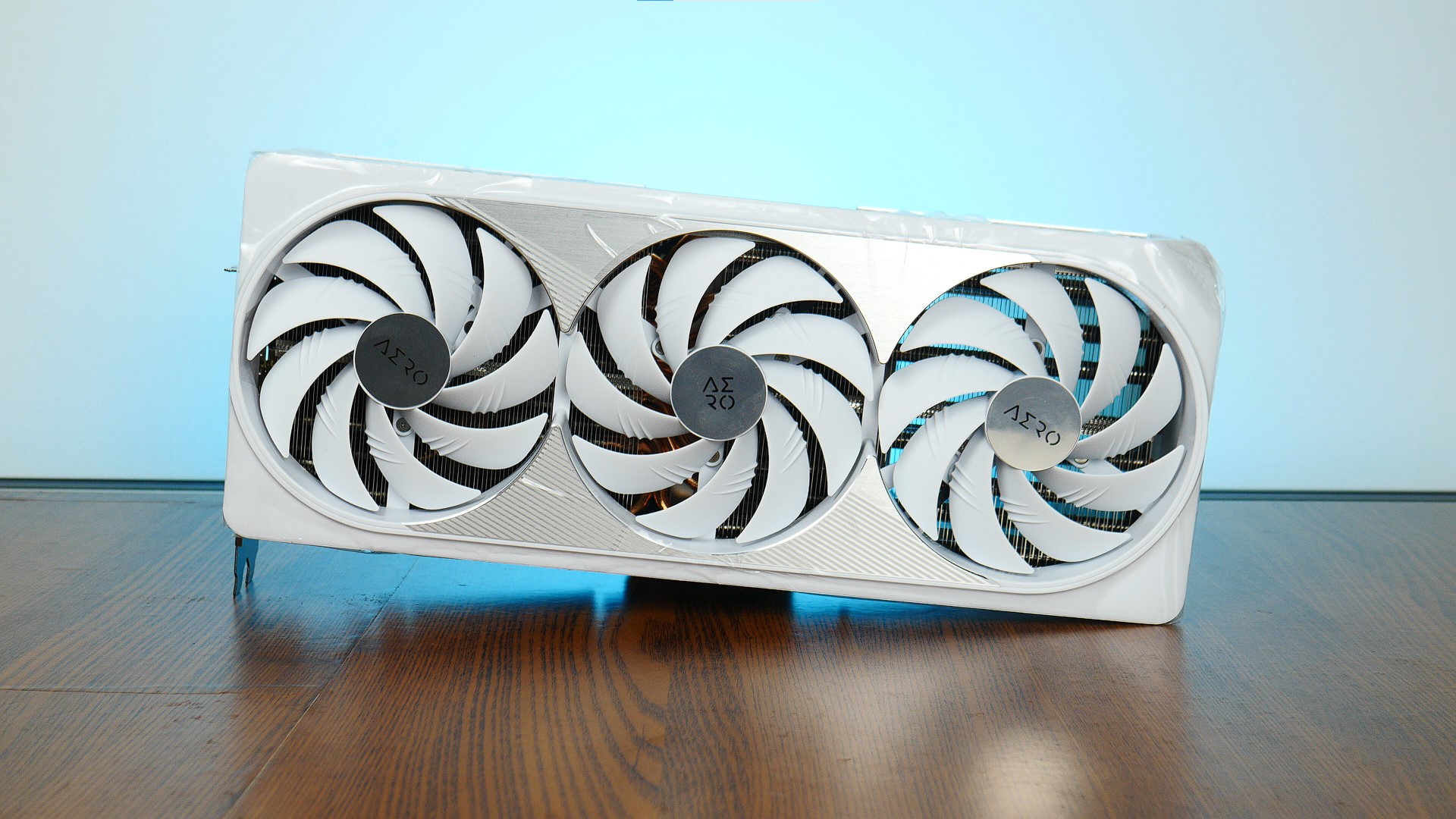 Unboxed: Gigabyte GeForce RTX 4080 16GB AERO OC Graphics Card